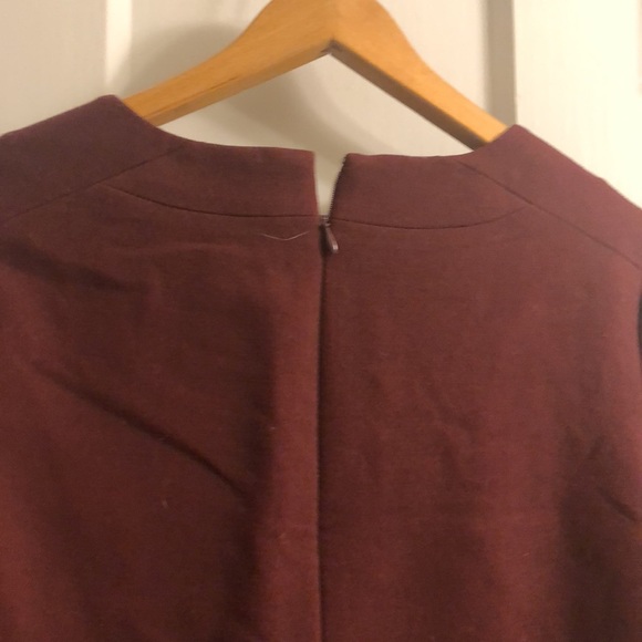 Maroon and black ‘sack’ dress - Picture 4 of 4